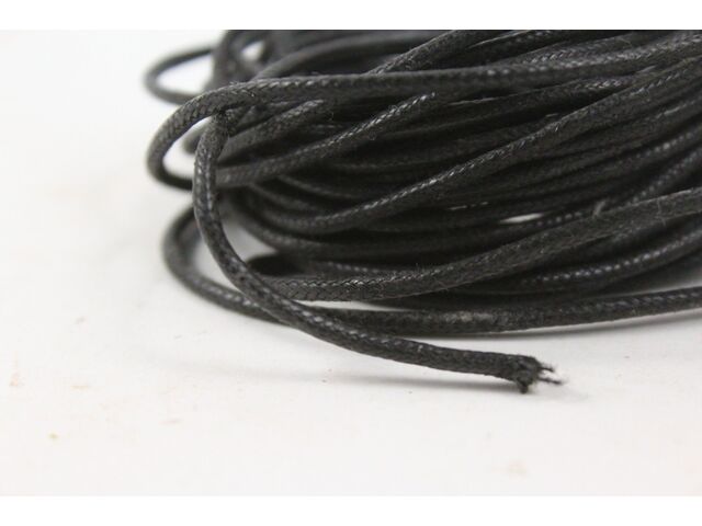 Шнур вощеный черный толщ. 3 мм