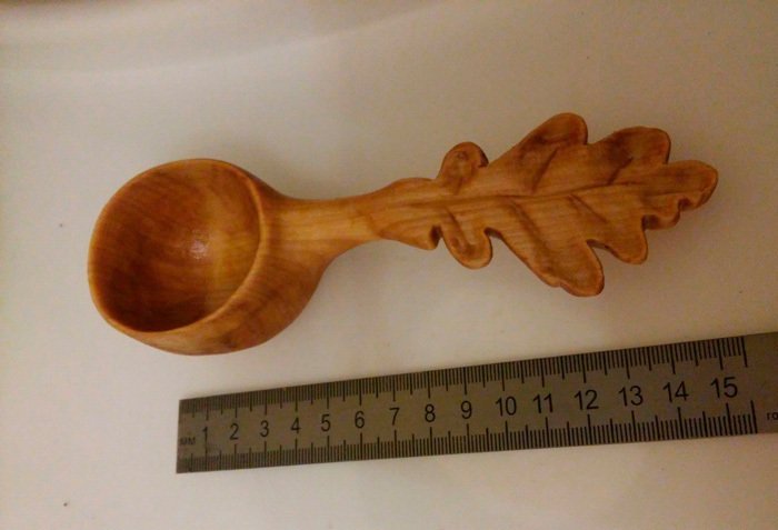 деревянная ложка из древесины липы