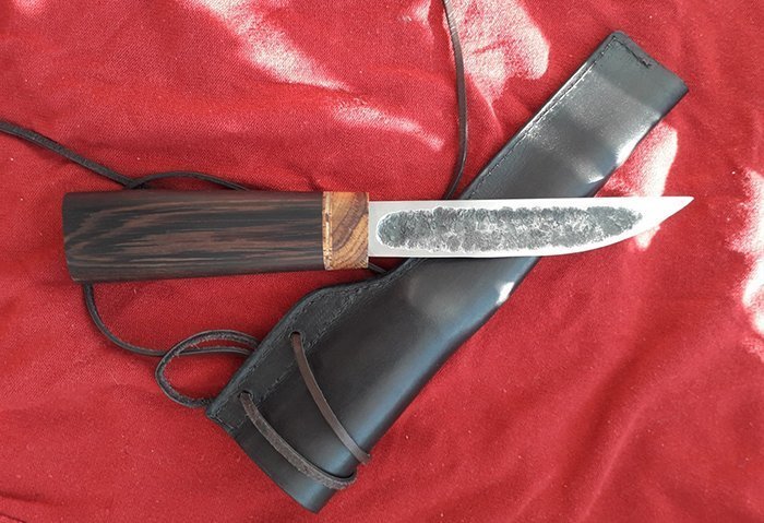 нож якут с рукоятью из древесины венге