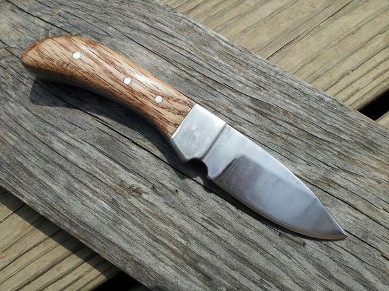 нож с накладной рукоятью из древесины американского красного дуба