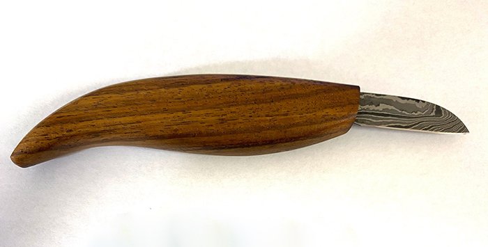 резчицкий нож с рукоятью из древесины американского ореха