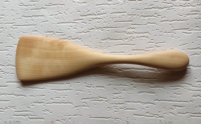 кухонная лопатка из древесины березы