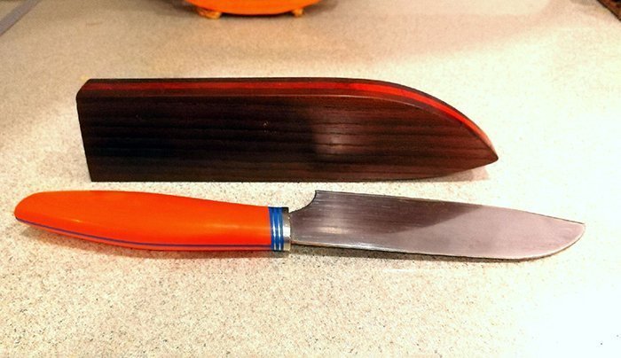 нож с ножнами из древесины термоясеня