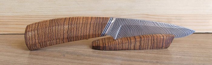 нож с рукоятью из торцевой древесины зебрано