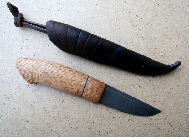 нож с рукоятью из древесины американского дуба