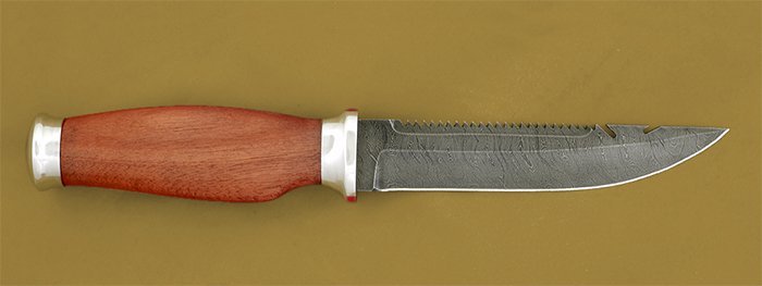 нож с рукоятью из древесины макоре