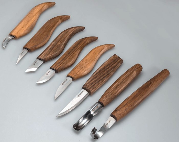набор резчицких инструментов с рукоятями из американского ореха