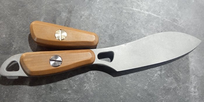 нож с рукоятью из стабилизированной древесины ольхи