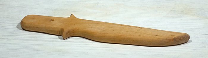 игрушечный меч из древесины ольхи