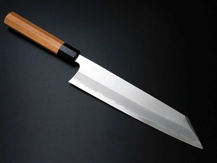 кухонный нож с рукоятью из древесины цедера