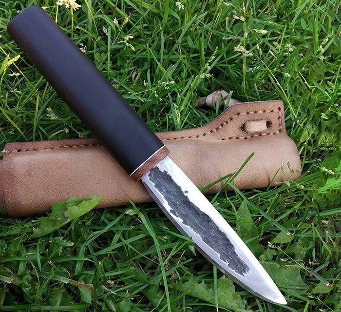 нож якут с рукоятью из древесины черного граба