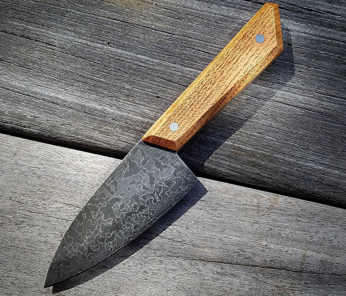 нож с накладной рукоятью из древесины гледичии