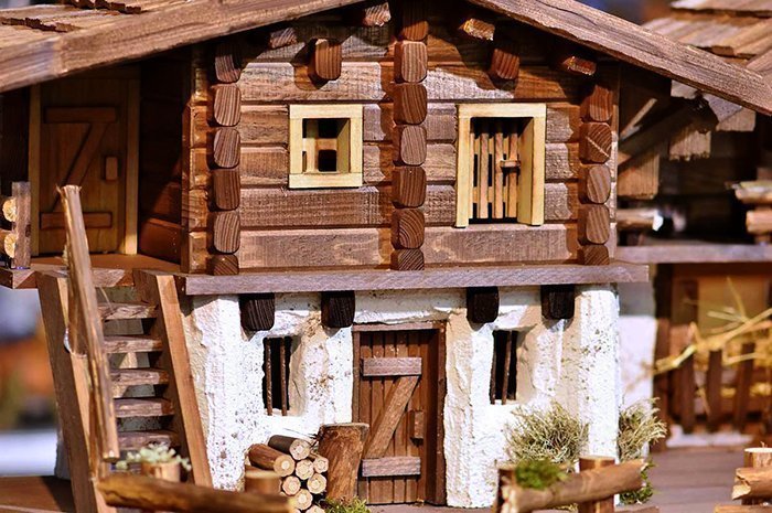 модель дома из древесины