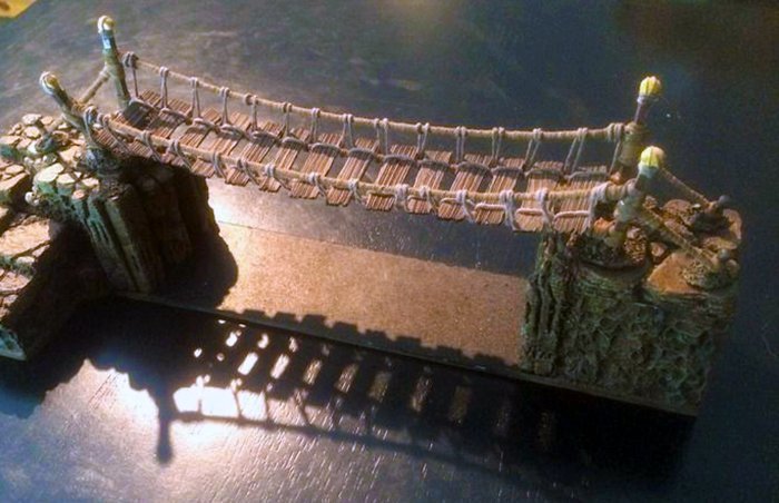 миниатюрная модель веревочного моста