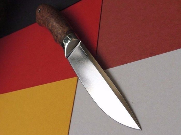 нож с рукоятью из древесины карельской березы и клинком из стали cpm s90v