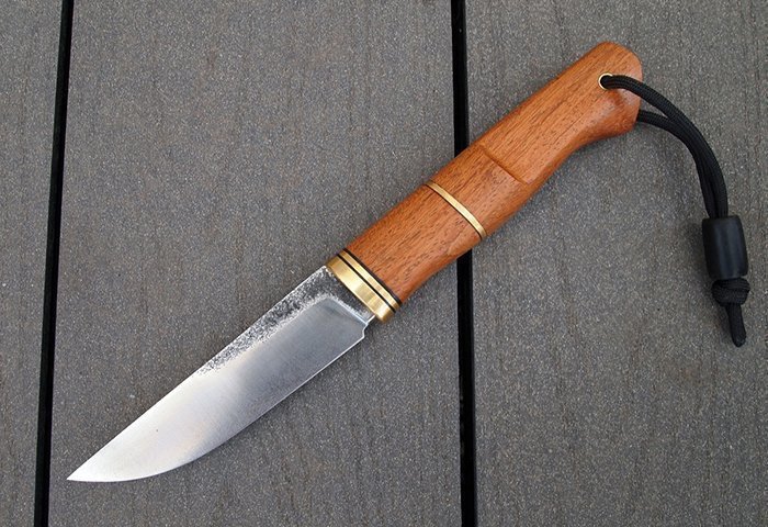 нож с клинком из стали х12мф
