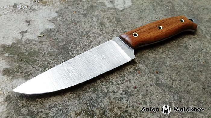 нож с клинком из стали х12мф