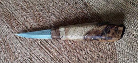нож для резьбы с рукоятью из древесины дуба