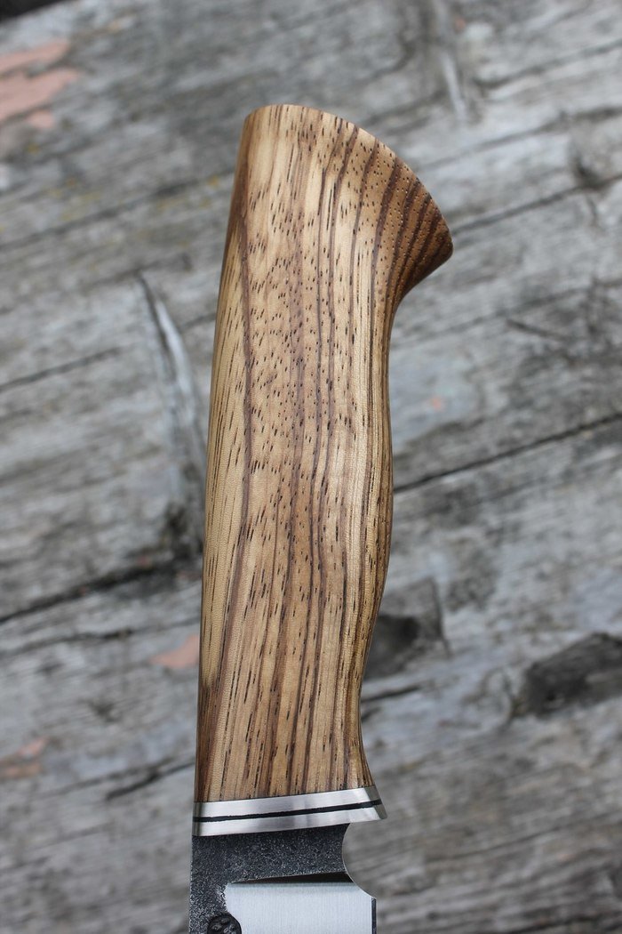 Рукоять ножа из древесины зебрано