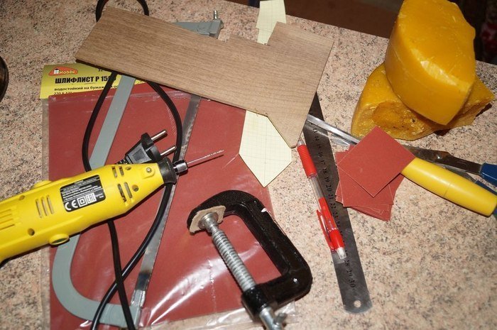Инструменты и мастериалы для изготовления деревянного галстука