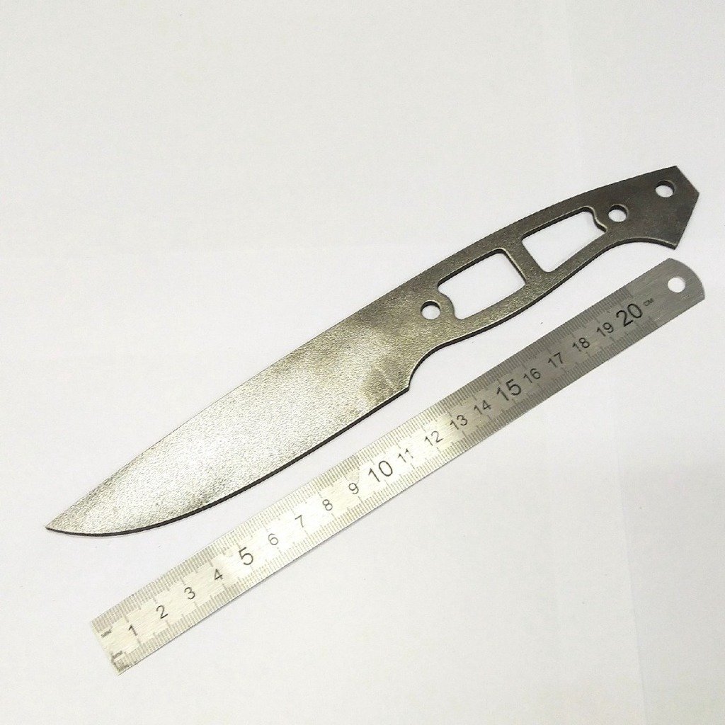 Сталь N690 Böhler. Стальные полосы и поковки из нержавеющей легированной  стали для изготовления клинков ножей - купить в интернет-магазине Лесопилка  Юркова!