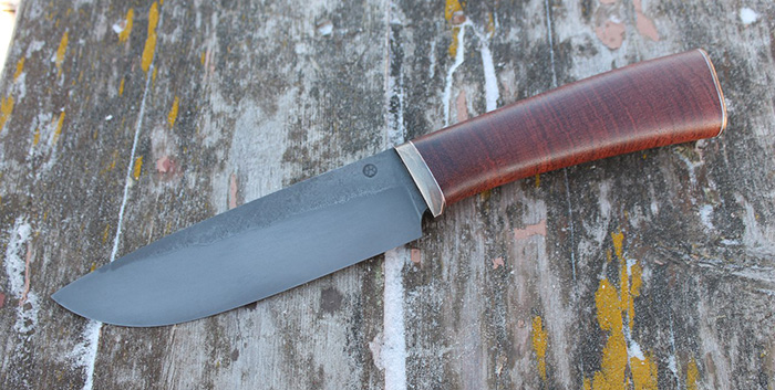 охотничий нож с рукоятью из древесины бубинго